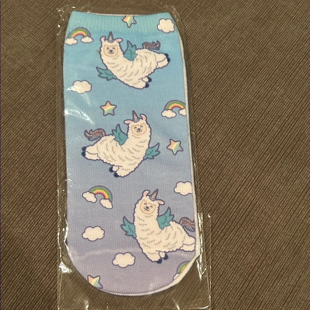 5/$20 Llama No Show Socks NEW
